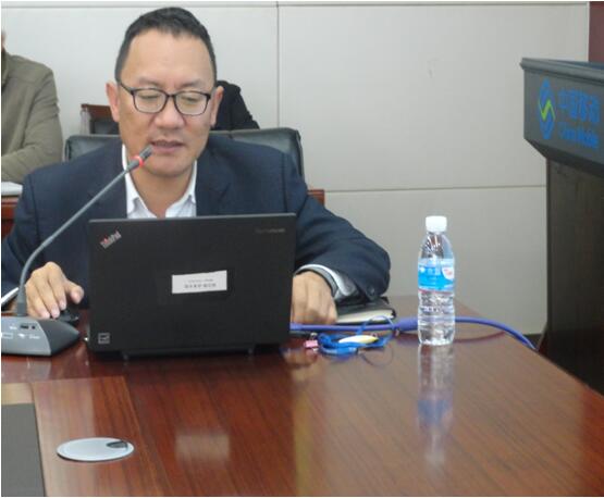 保山移动综合部副总杨涛在培训中宣贯省移动对车辆治理的相关要求事项。。